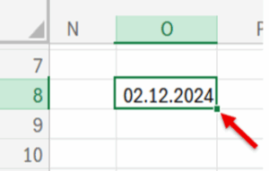 Komórka z datą w Excelu i zaznaczony uchwyt wypełniania